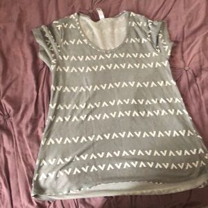 Lularoe Classic Tee